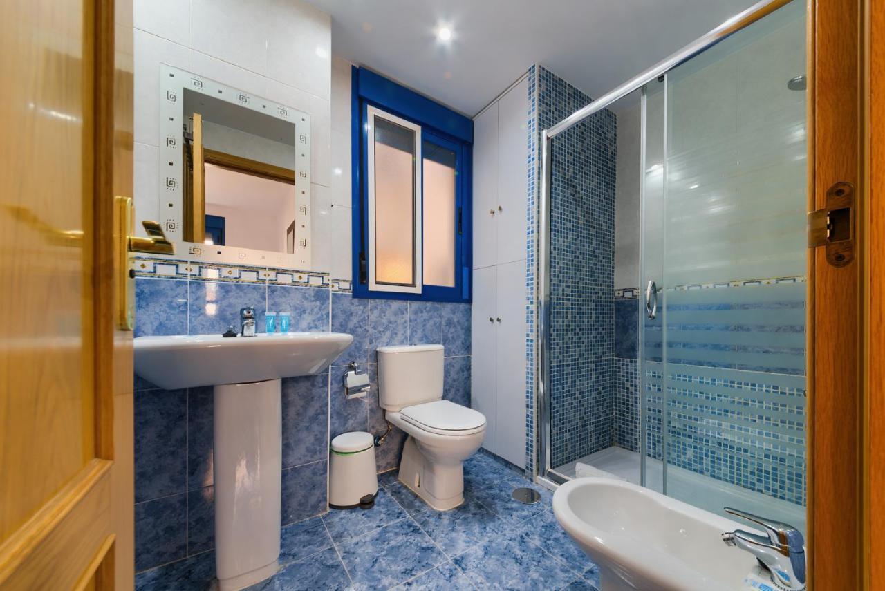 Holidays2Malaga Ayala 450 Mts From Beach & Terrace Buitenkant foto